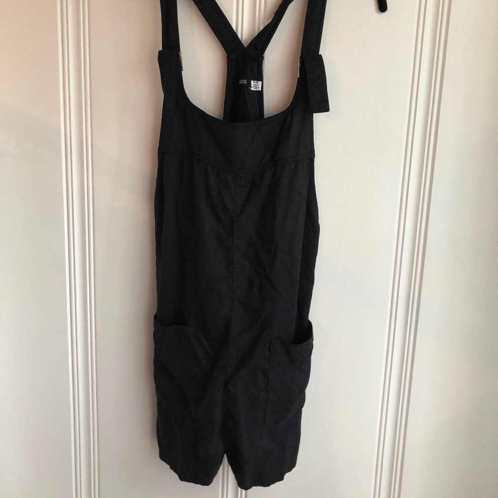 urban outfitters short overalls